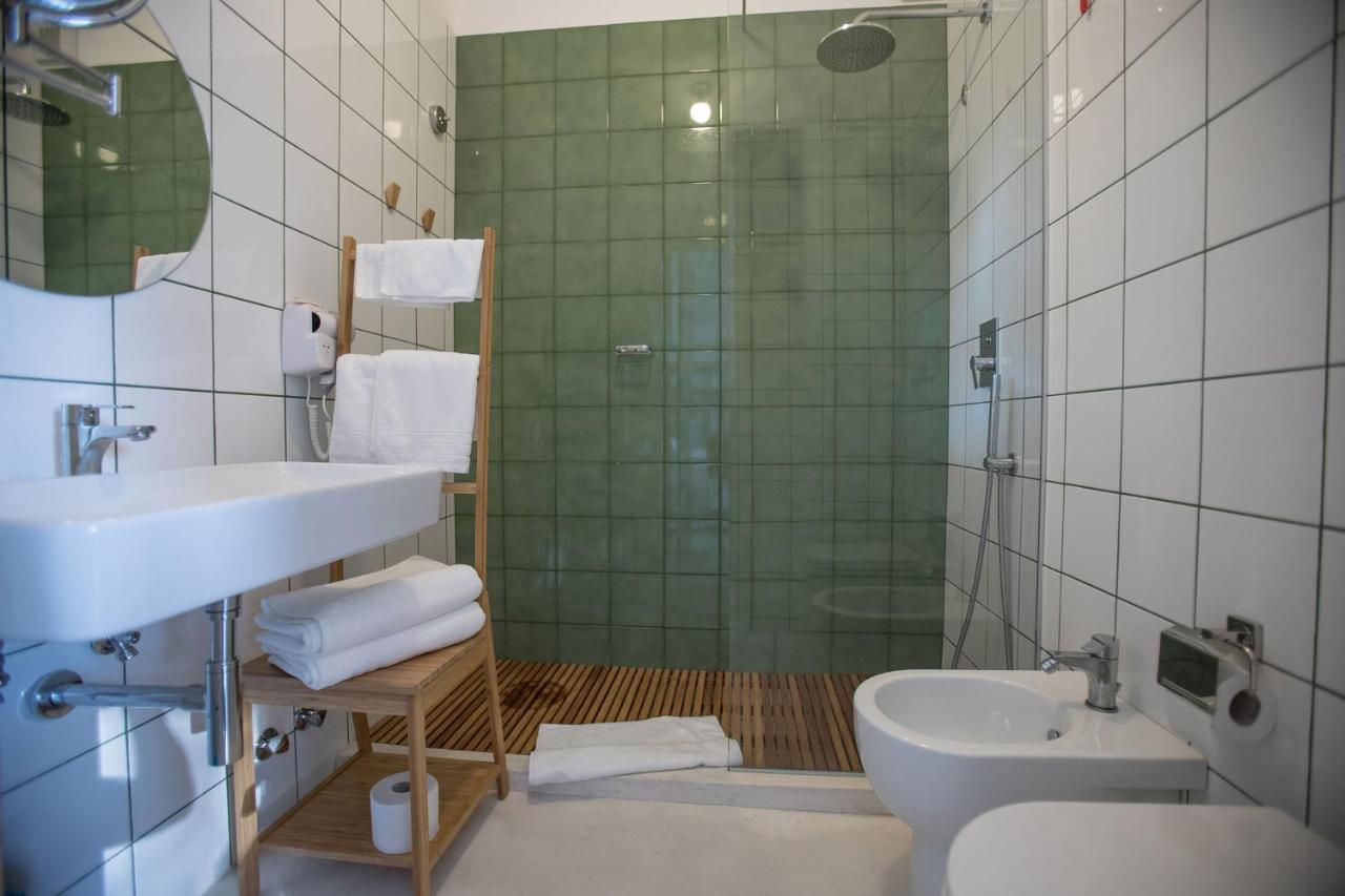 Large Double Room,1260067564:JPEG